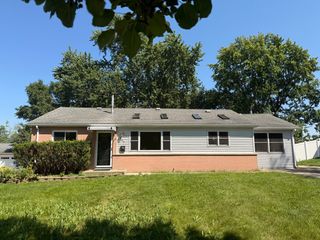 465 Arizona Boulevard, Hoffman Estates, IL 60169