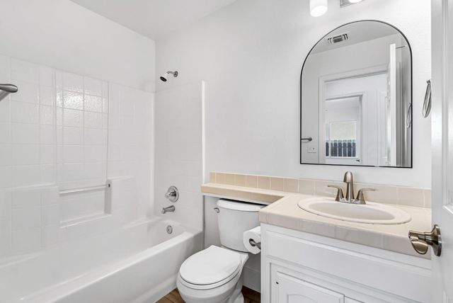 2270 N Brunswick Ave., Fresno, CA 93722