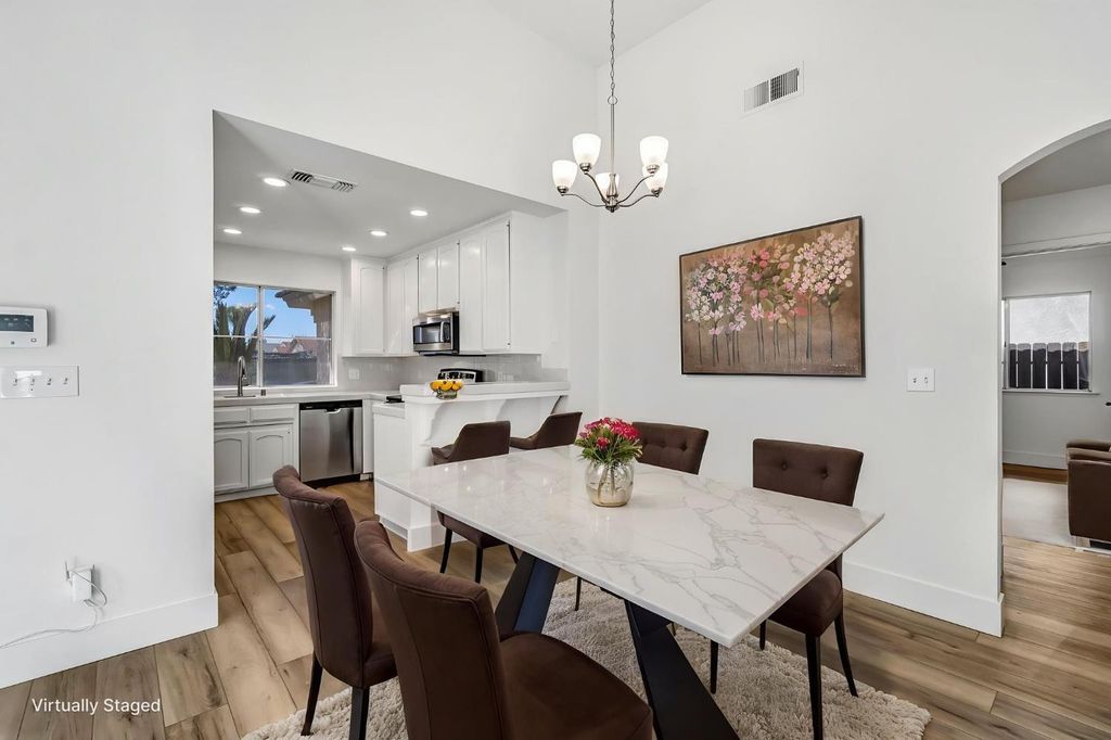 Image 14 of property listing at 2270 N Brunswick Ave., Fresno, CA 93722