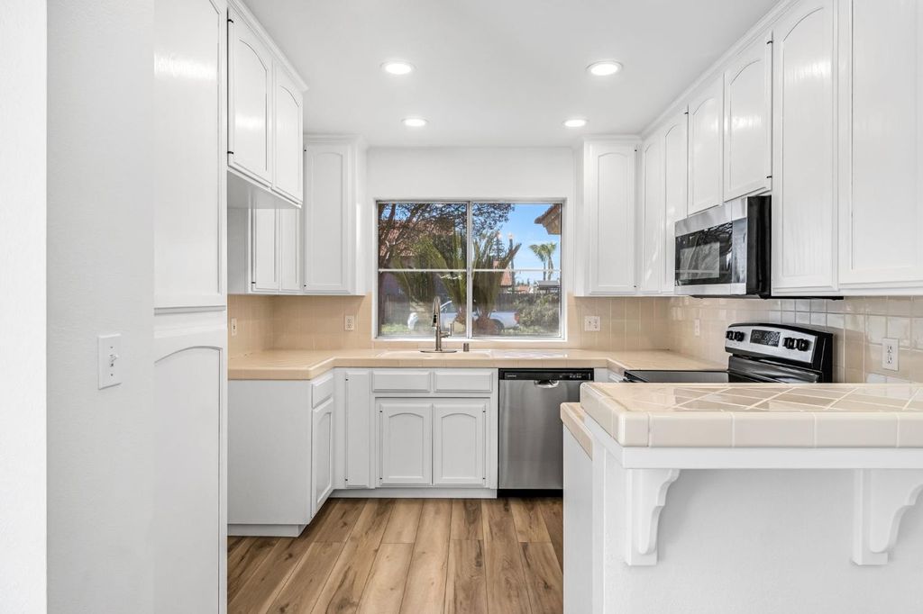 Image 15 of property listing at 2270 N Brunswick Ave., Fresno, CA 93722