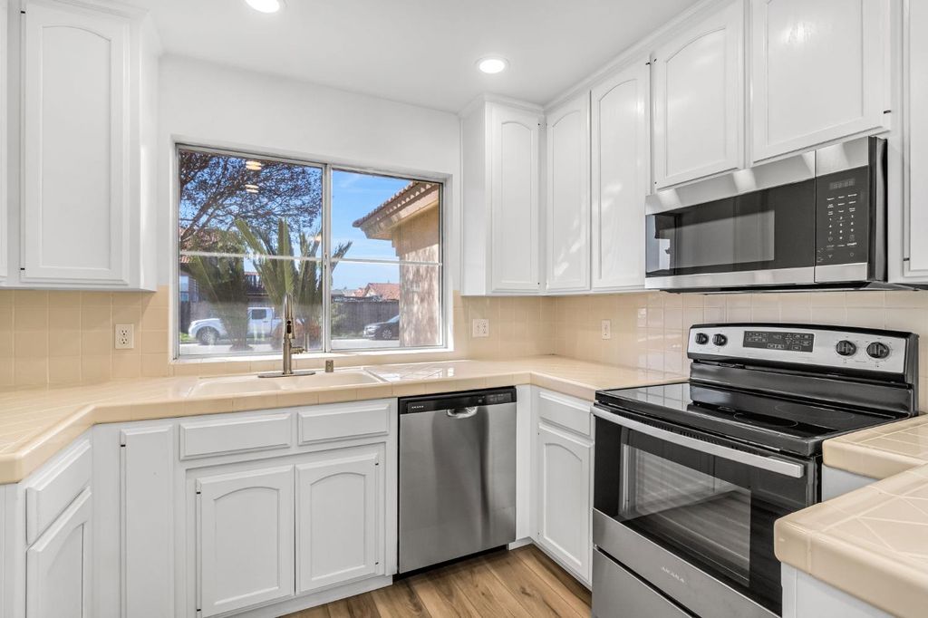 Image 17 of property listing at 2270 N Brunswick Ave., Fresno, CA 93722