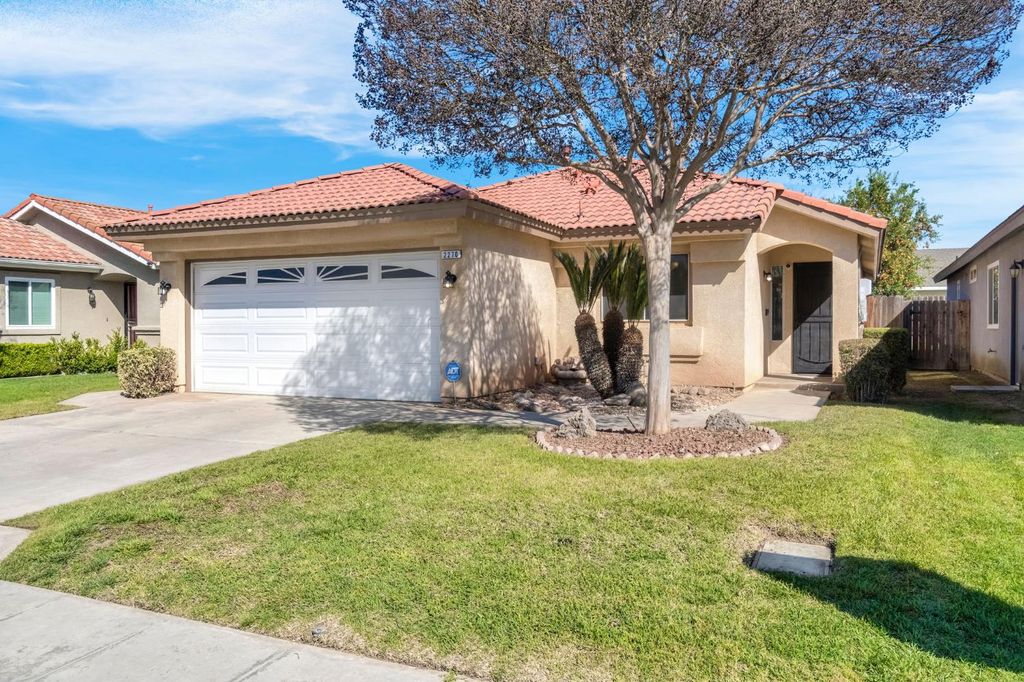 Image 2 of property listing at 2270 N Brunswick Ave., Fresno, CA 93722