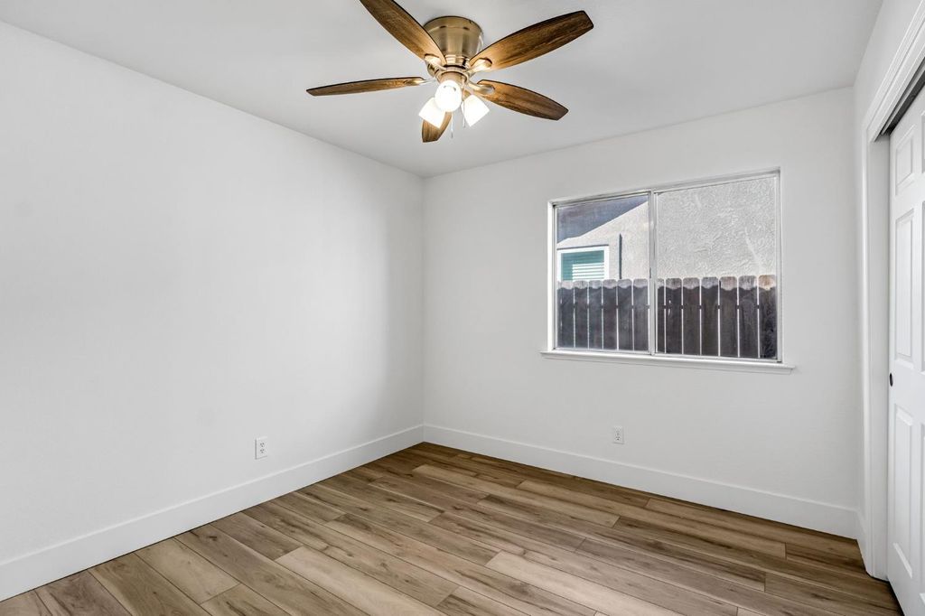 Image 20 of property listing at 2270 N Brunswick Ave., Fresno, CA 93722