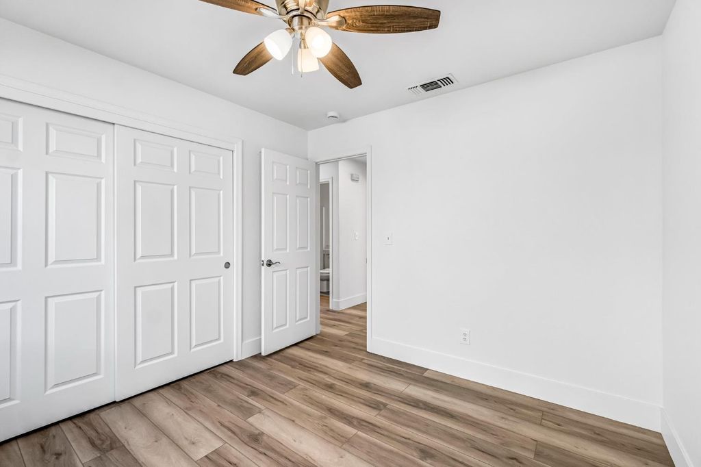 Image 21 of property listing at 2270 N Brunswick Ave., Fresno, CA 93722