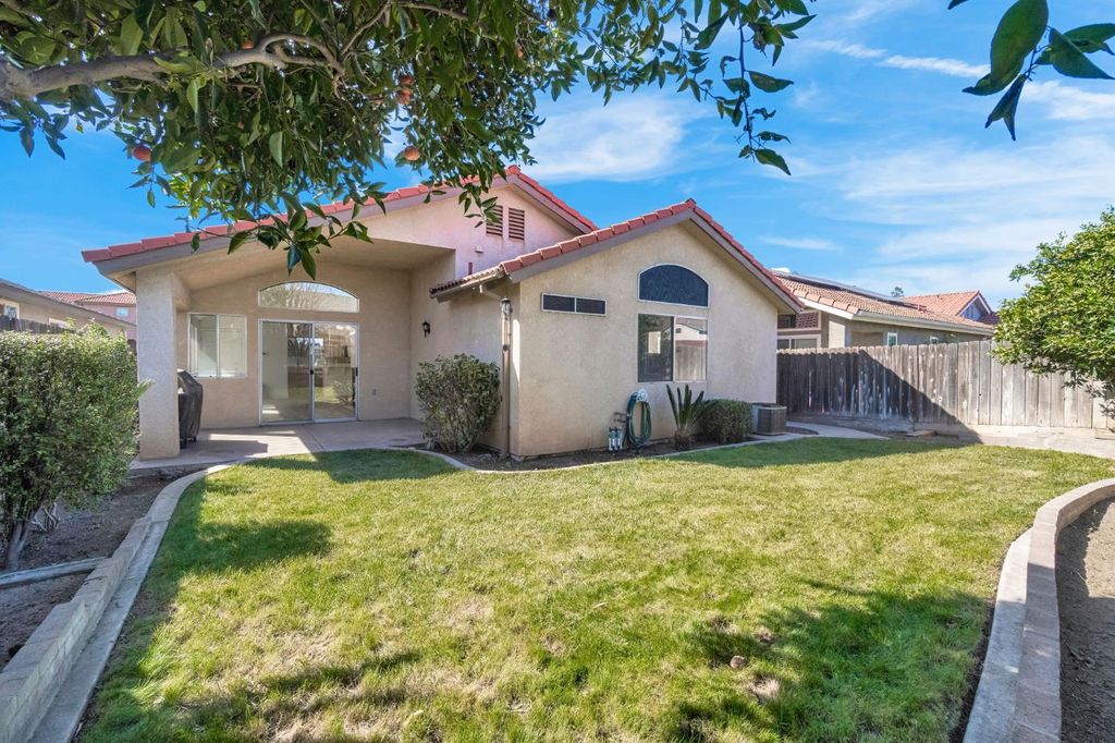 Image 30 of property listing at 2270 N Brunswick Ave., Fresno, CA 93722