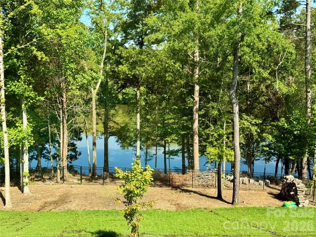 199 Hamptons Cove Road, Troutman, NC 28166