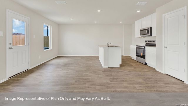 1107 PRINCE ALBERT, Seguin, TX 78155