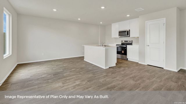 1107 PRINCE ALBERT, Seguin, TX 78155
