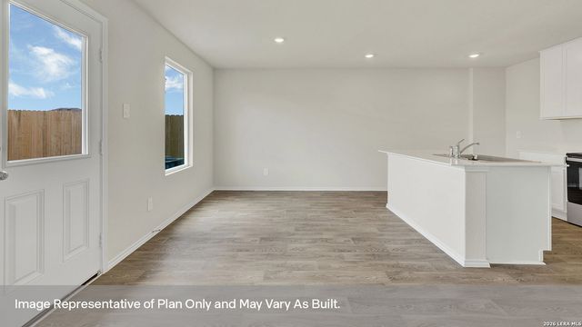 1107 PRINCE ALBERT, Seguin, TX 78155