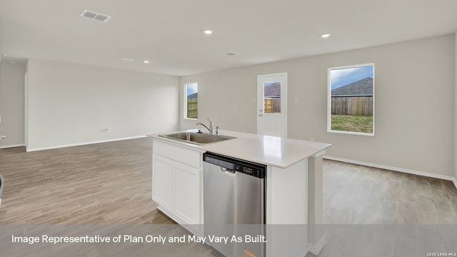 1107 PRINCE ALBERT, Seguin, TX 78155