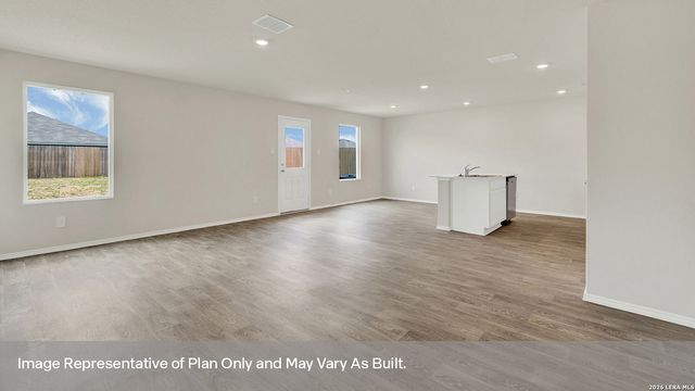 1107 PRINCE ALBERT, Seguin, TX 78155