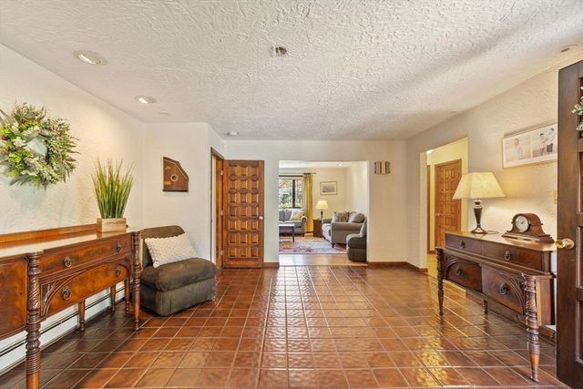 99 Beaver Road, Reading, MA 01867