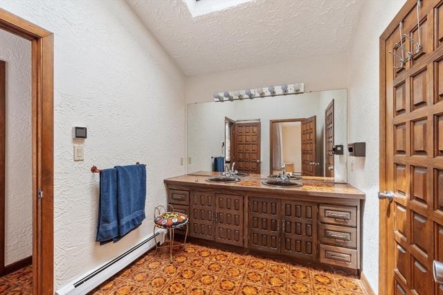 99 Beaver Road, Reading, MA 01867