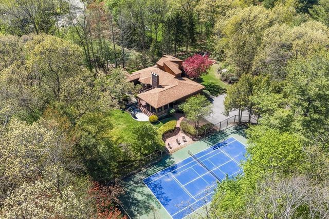 99 Beaver Road, Reading, MA 01867