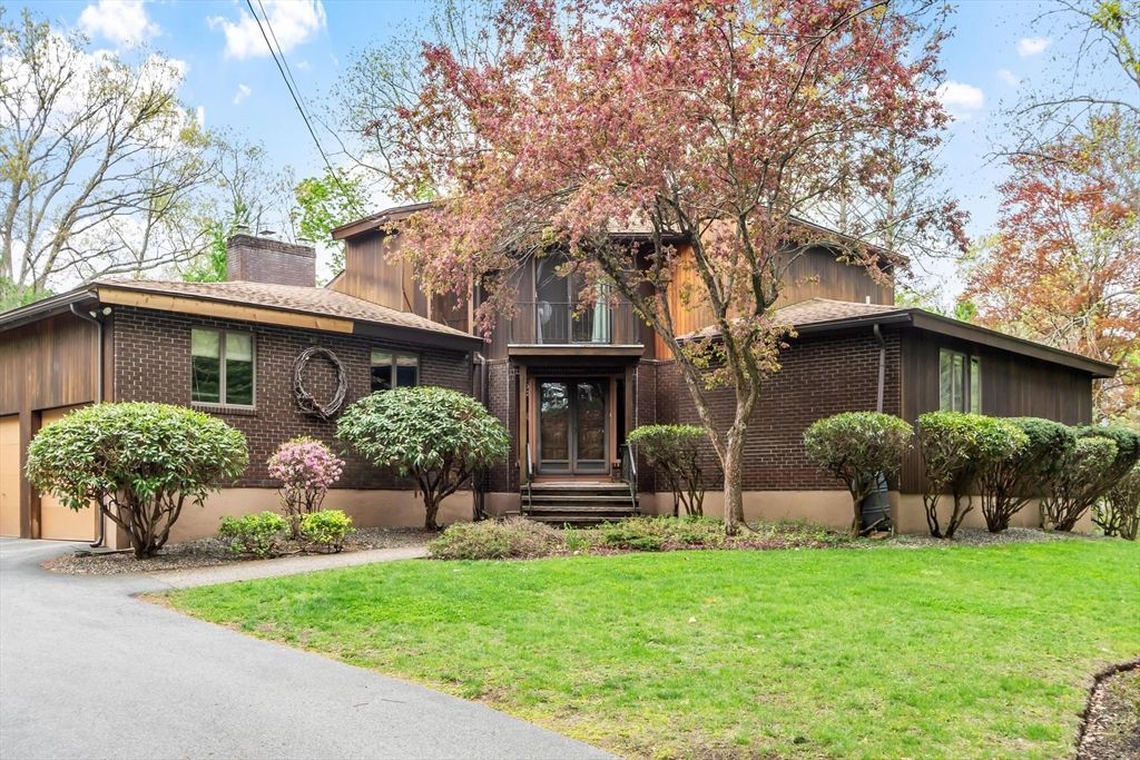 99 Beaver Road, Reading, MA 01867