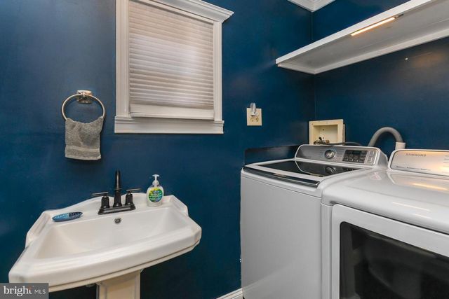 326 PENN ST, Burlington, NJ 08016