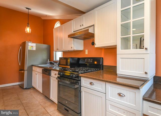 326 PENN ST, Burlington, NJ 08016