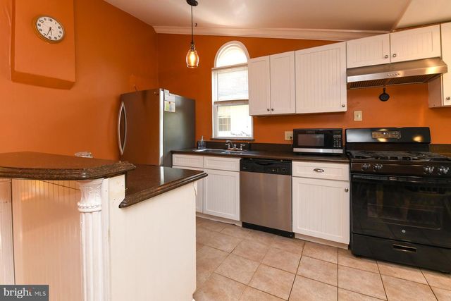 326 PENN ST, Burlington, NJ 08016