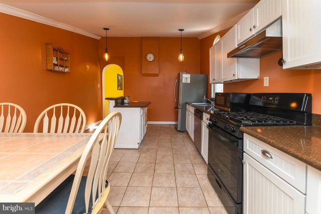 326 PENN ST, Burlington, NJ 08016