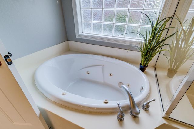 7809 Quail Creek Road, Maumee, OH 43537