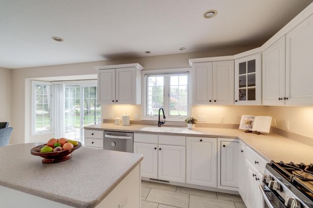 7809 Quail Creek Road, Maumee, OH 43537