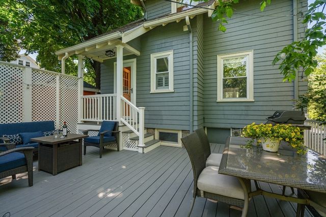 96 Beech St, Boston, MA 02131