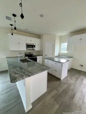 811 Polk, Beeville, TX 78102