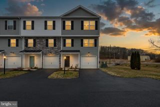 1 LANDING PL #1, York, PA 17408