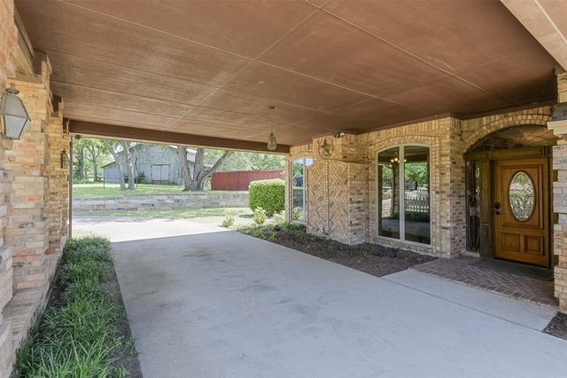 215 Willow Creek Lane, Ovilla, TX 75154