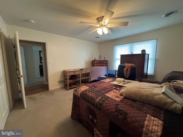 720 NAPLES DR, Hagerstown, MD 21740