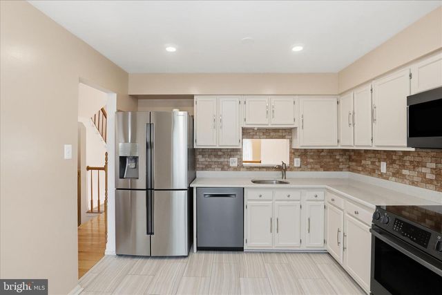 5927 WILD BROOK CT, Centreville, VA 20121