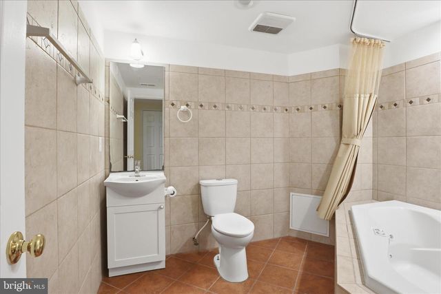 5927 WILD BROOK CT, Centreville, VA 20121