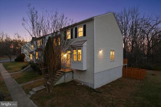 5927 WILD BROOK CT, Centreville, VA 20121