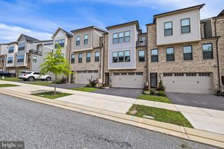 218 HICKORY HOLLOW CT, Cockeysville, MD 21030