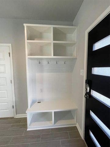 125 Unforgiven LN, Jarrell, TX 76537