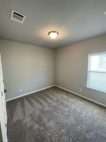 125 Unforgiven LN, Jarrell, TX 76537