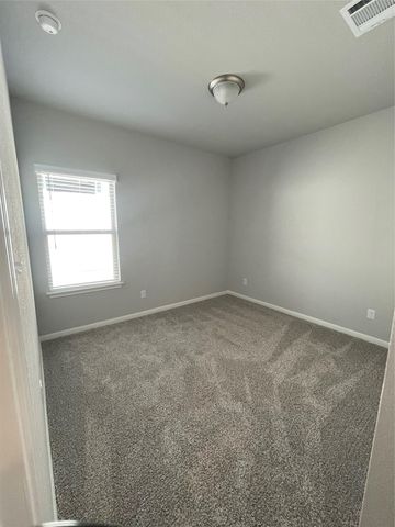 125 Unforgiven LN, Jarrell, TX 76537