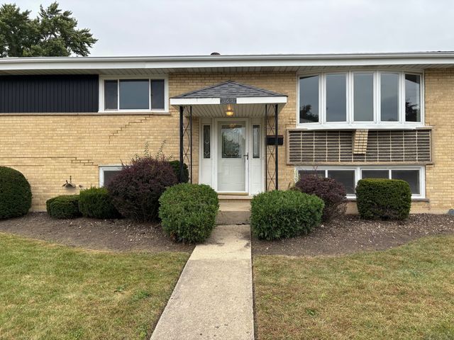 565 Arlene Drive, Wood Dale, IL 60191