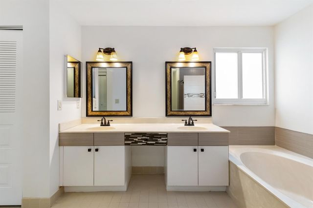 10654 Santa Laguna Drive, Boca Raton, FL 33428