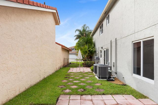 10654 Santa Laguna Drive, Boca Raton, FL 33428
