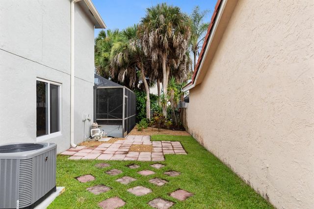 10654 Santa Laguna Drive, Boca Raton, FL 33428