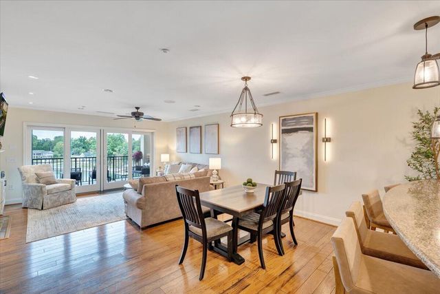 100 BRIDGEWATER POINTE PL 404, Moneta, VA 24121