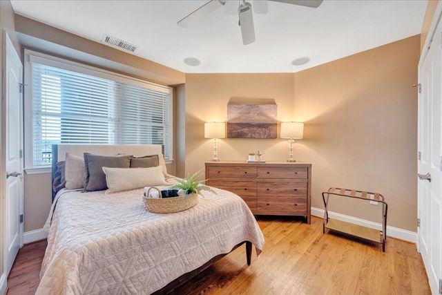 100 BRIDGEWATER POINTE PL 404, Moneta, VA 24121