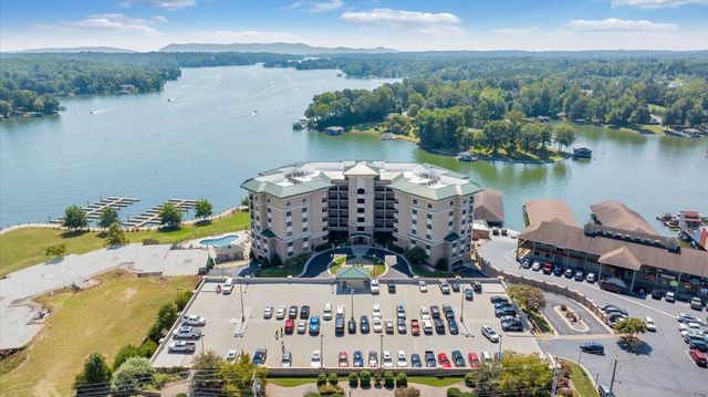 100 BRIDGEWATER POINTE PL 404, Moneta, VA 24121