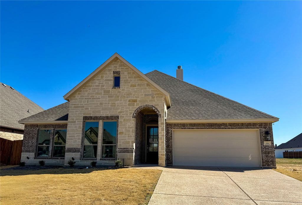 124 mockingbird hill, Joshua, TX 76058