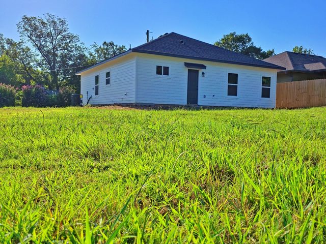 271 11th Street, Paris, TX 75460