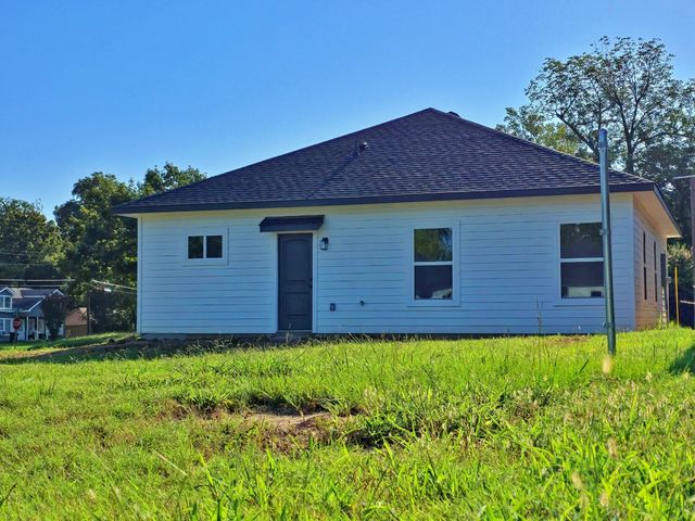 271 11th Street, Paris, TX 75460