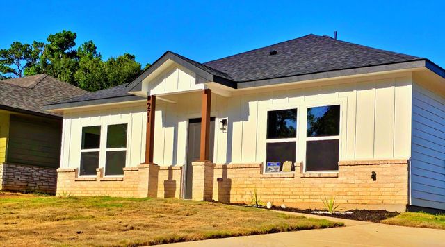 271 11th Street, Paris, TX 75460