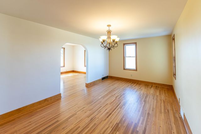 3405 S White Rock Road, Rochelle, IL 61068