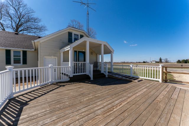 3405 S White Rock Road, Rochelle, IL 61068